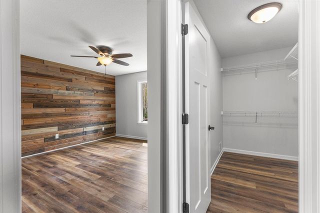 2697 Davis Street S, Cambridge, MN 55008