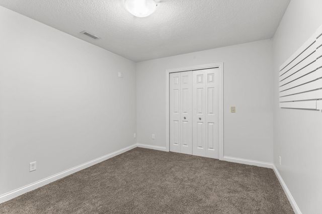 2697 Davis Street S, Cambridge, MN 55008
