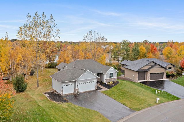 2697 Davis Street S, Cambridge, MN 55008