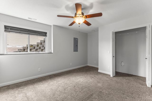 2697 Davis Street S, Cambridge, MN 55008