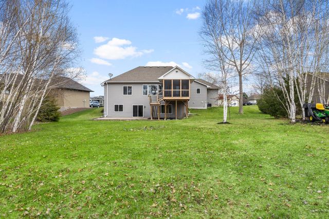 2697 Davis Street S, Cambridge, MN 55008