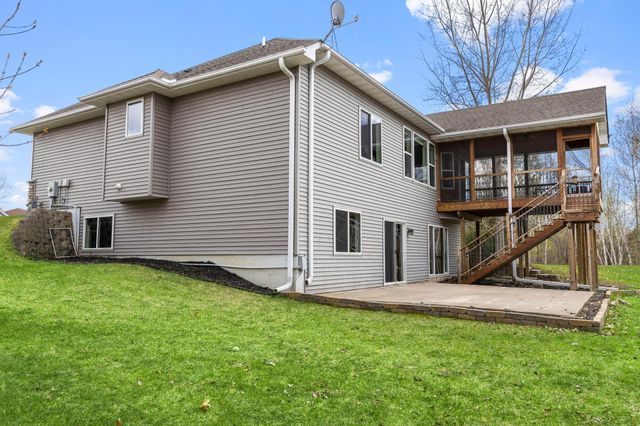 2697 Davis Street S, Cambridge, MN 55008