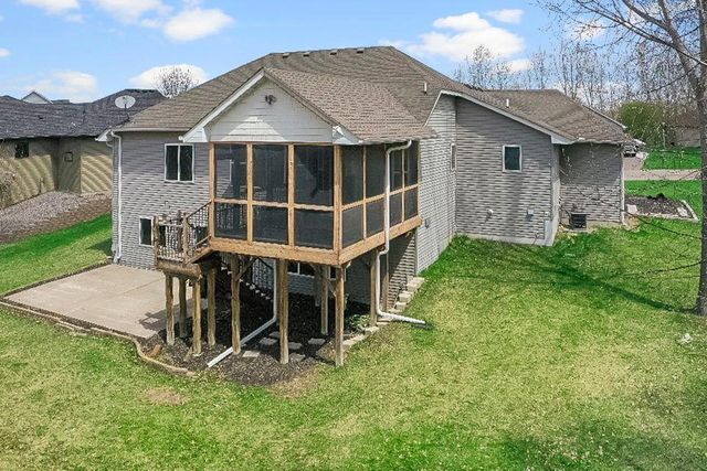 2697 Davis Street S, Cambridge, MN 55008