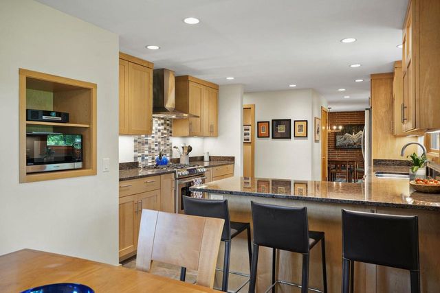 322 Robin Parkway, Madison, WI 53705