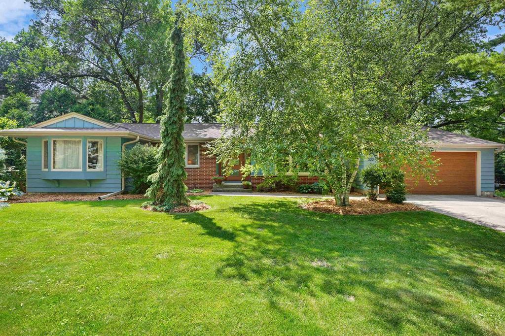 322 Robin Parkway, Madison, WI 53705