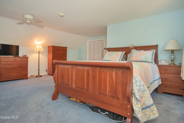 1046 Manas Drive, Rotterdam, NY 12303