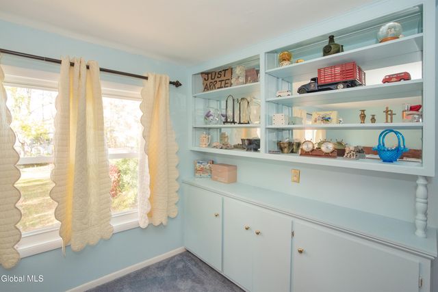 1046 Manas Drive, Rotterdam, NY 12303