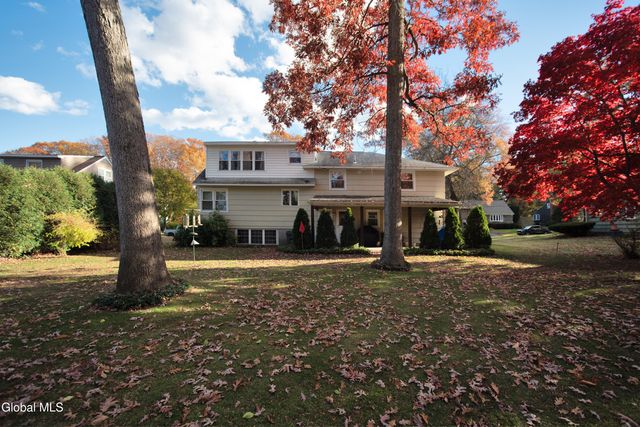 1046 Manas Drive, Rotterdam, NY 12303