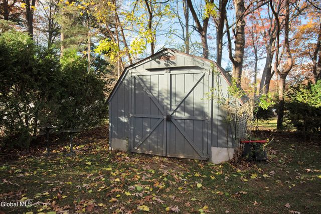 1046 Manas Drive, Rotterdam, NY 12303