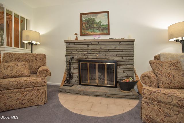 1046 Manas Drive, Rotterdam, NY 12303