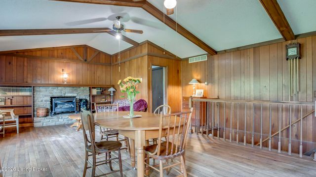259 E Valleyview Dr, Mt Washington, KY 40047