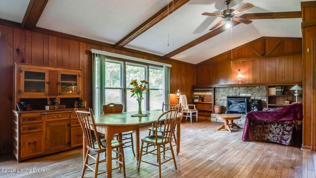 259 E Valleyview Dr, Mt Washington, KY 40047