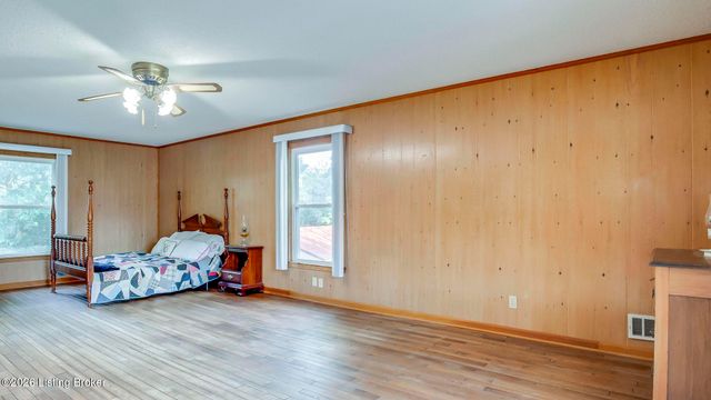 259 E Valleyview Dr, Mt Washington, KY 40047