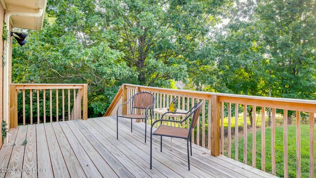 259 E Valleyview Dr, Mt Washington, KY 40047