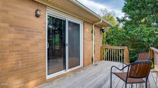 259 E Valleyview Dr, Mt Washington, KY 40047