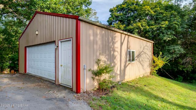 259 E Valleyview Dr, Mt Washington, KY 40047