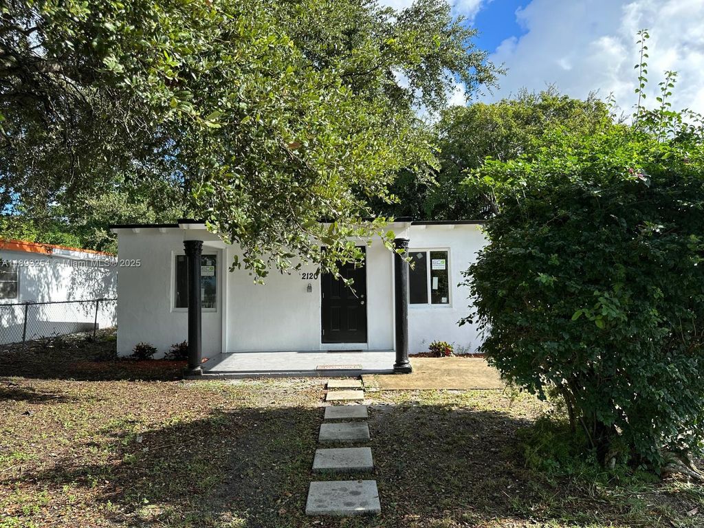 2120 Service Rd, Opa-locka, FL 33054