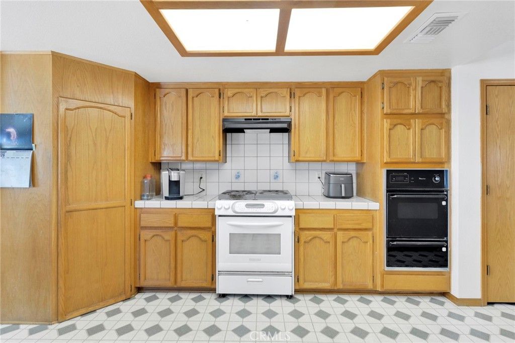 Image 24 of property listing at 7225 Amanda Way, Hesperia, CA 92345