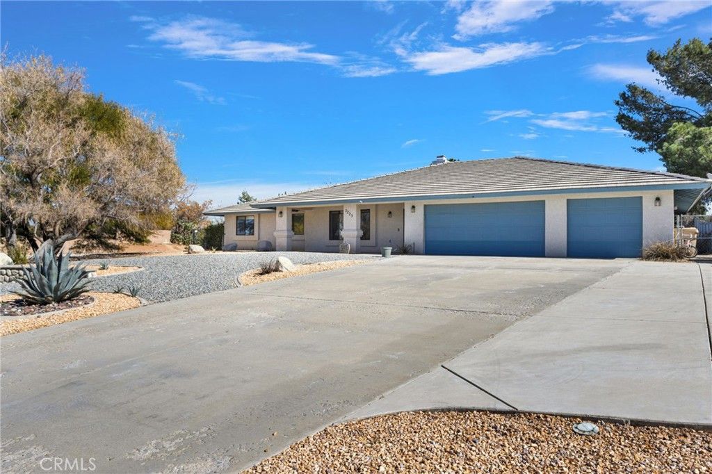 Image 3 of property listing at 7225 Amanda Way, Hesperia, CA 92345