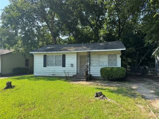 8706 Cardella Avenue, Dallas, TX 75217