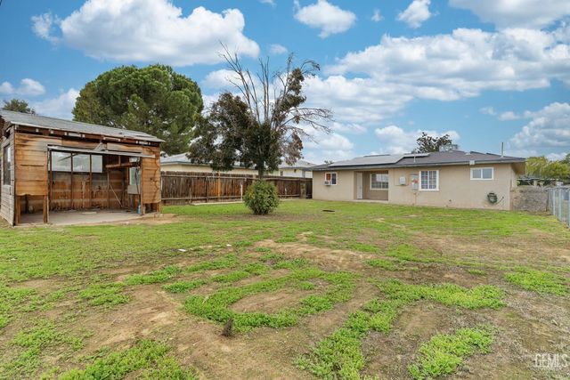 1729 Melody Lane, Bakersfield, CA 93308
