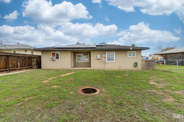 1729 Melody Lane, Bakersfield, CA 93308