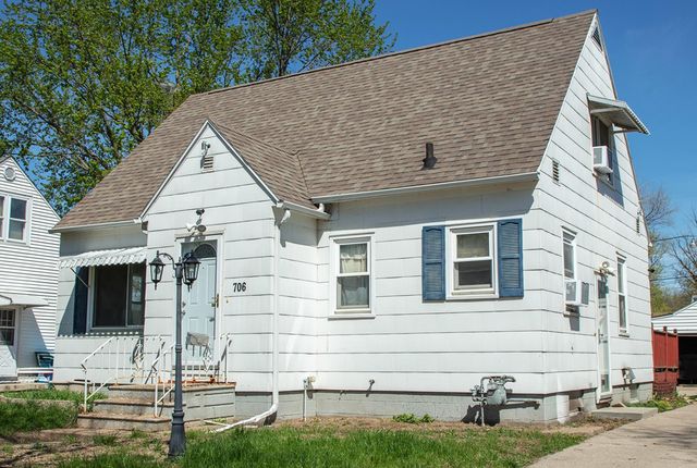706 Kern, Waterloo, IA 50703