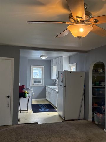 706 Kern, Waterloo, IA 50703