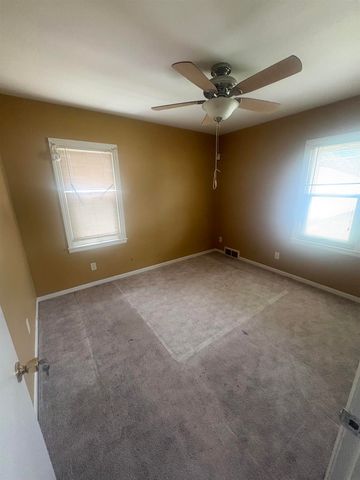 706 Kern, Waterloo, IA 50703