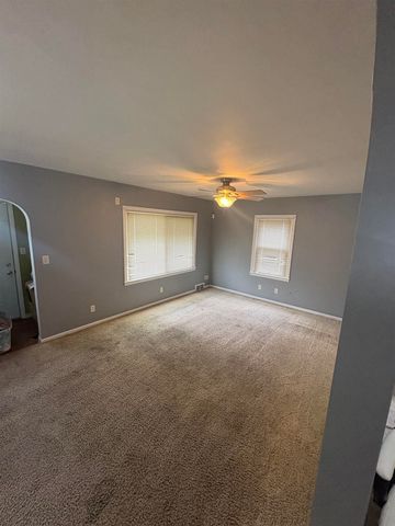 706 Kern, Waterloo, IA 50703