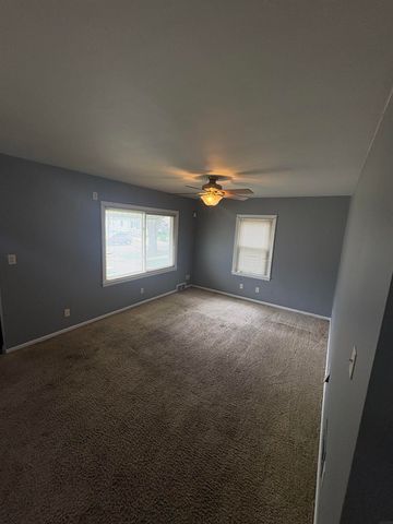706 Kern, Waterloo, IA 50703