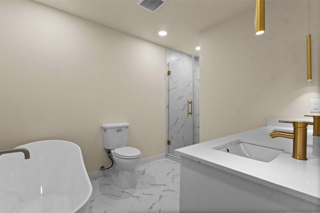 153 Avondale Avenue, Azle, TX 76020