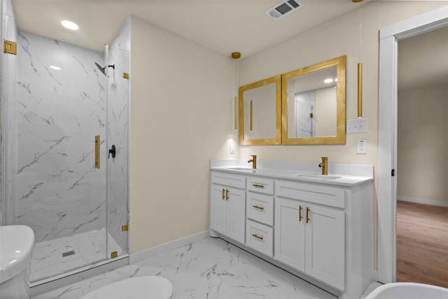 153 Avondale Avenue, Azle, TX 76020