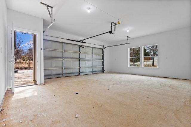 153 Avondale Avenue, Azle, TX 76020