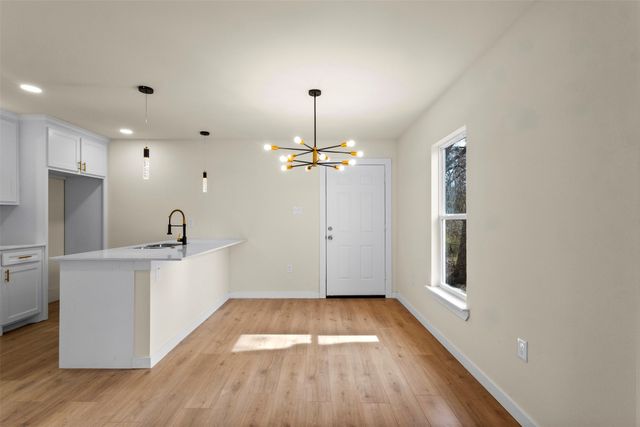 153 Avondale Avenue, Azle, TX 76020