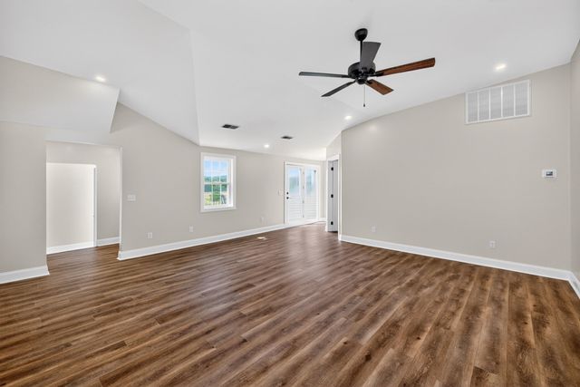 2035 KY-1247, Stanford, KY 40484