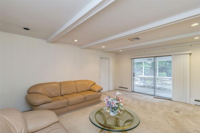 22 Ballad Lane, Stony Brook, NY 11790