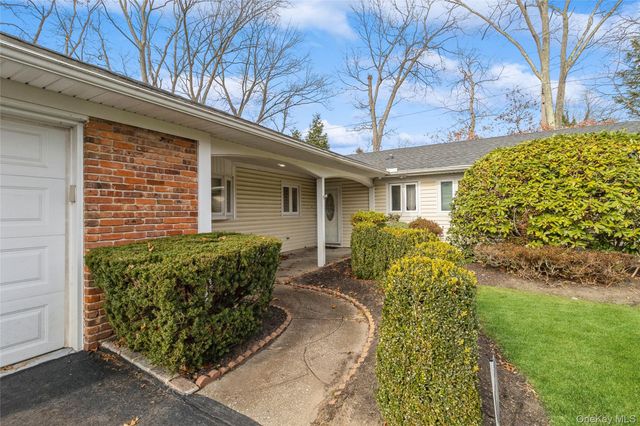 22 Ballad Lane, Stony Brook, NY 11790