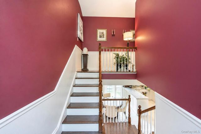 19 Badger Lane, East Setauket, NY 11733