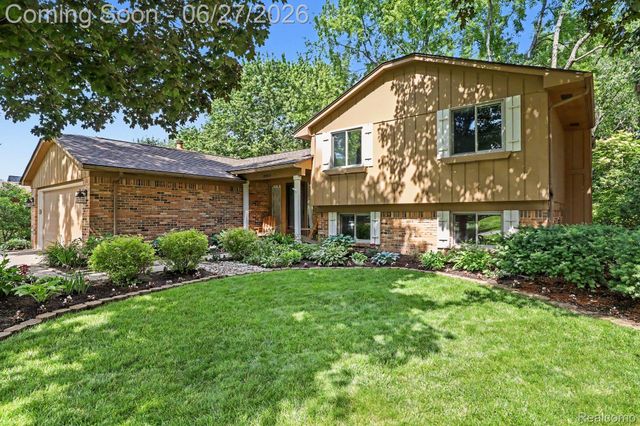 5134 Old Cove Road, Independence Charter Township, MI 48346