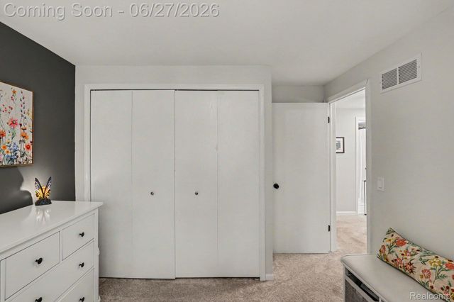 5134 Old Cove Road, Independence Charter Township, MI 48346