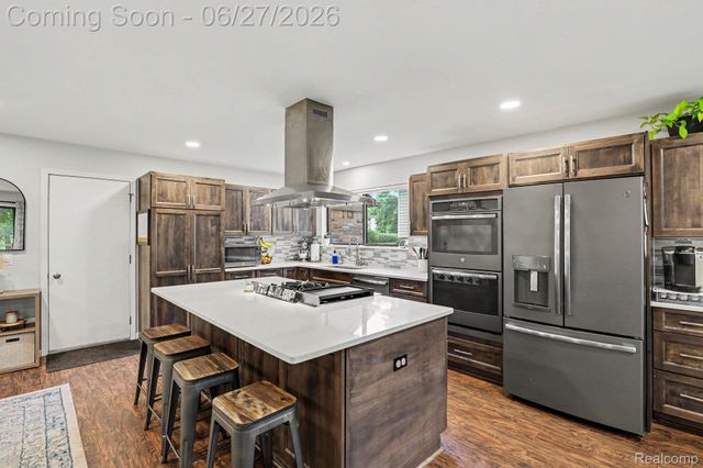 5134 Old Cove Road, Independence Charter Township, MI 48346