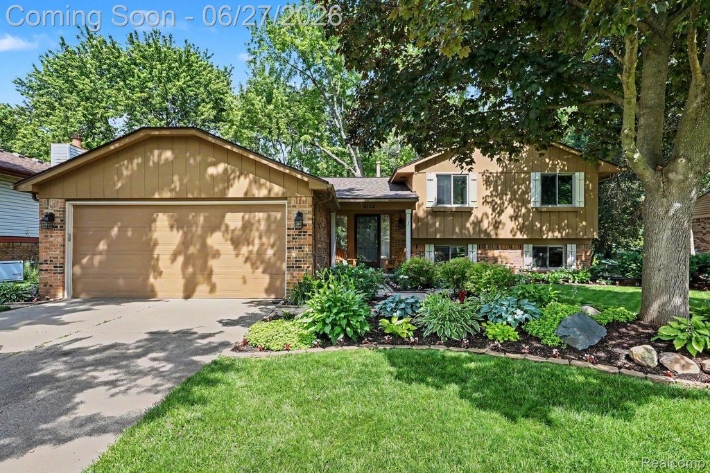 5134 Old Cove Road, Independence Charter Township, MI 48346