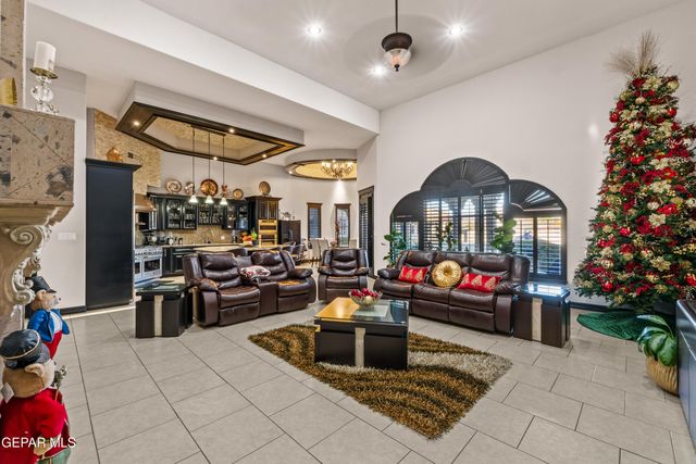 4500 Honey Willow Way, El Paso, TX 79922