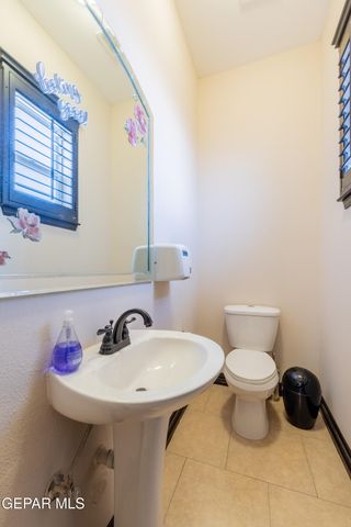 4500 Honey Willow Way, El Paso, TX 79922