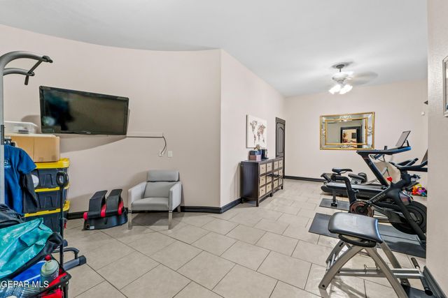 4500 Honey Willow Way, El Paso, TX 79922