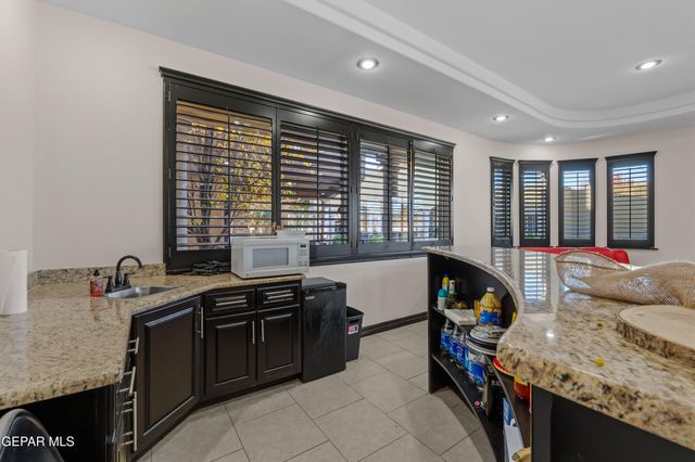 4500 Honey Willow Way, El Paso, TX 79922