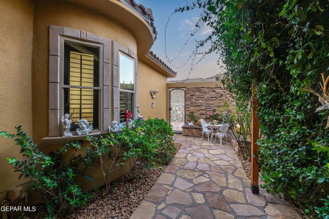 4500 Honey Willow Way, El Paso, TX 79922