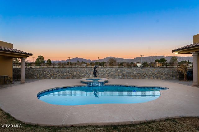 4500 Honey Willow Way, El Paso, TX 79922