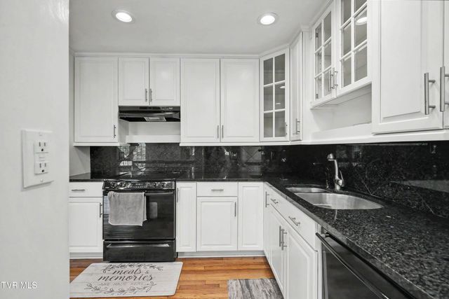 2043 West Manor Court -, Kingsport, TN 37660